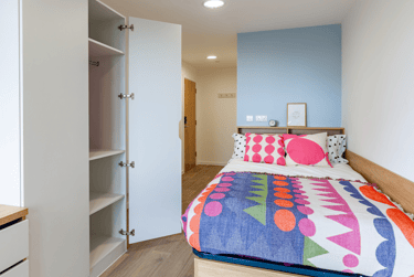 Classic Plus En Suite - Image 1